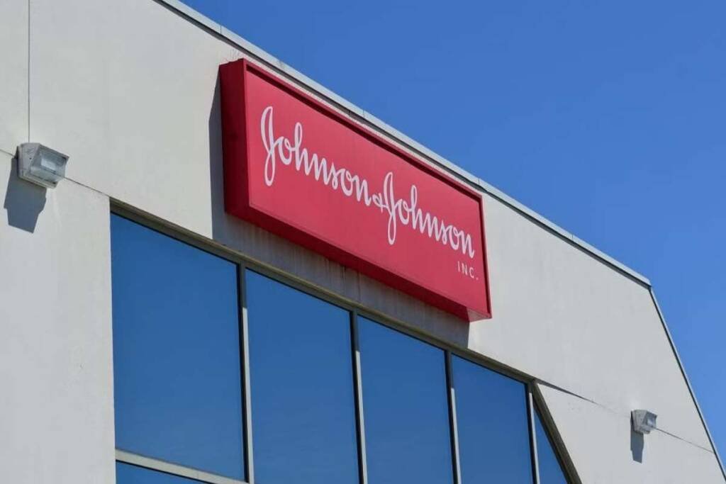 Why J&J Wants You to Book Eye Exams for Your Kids
